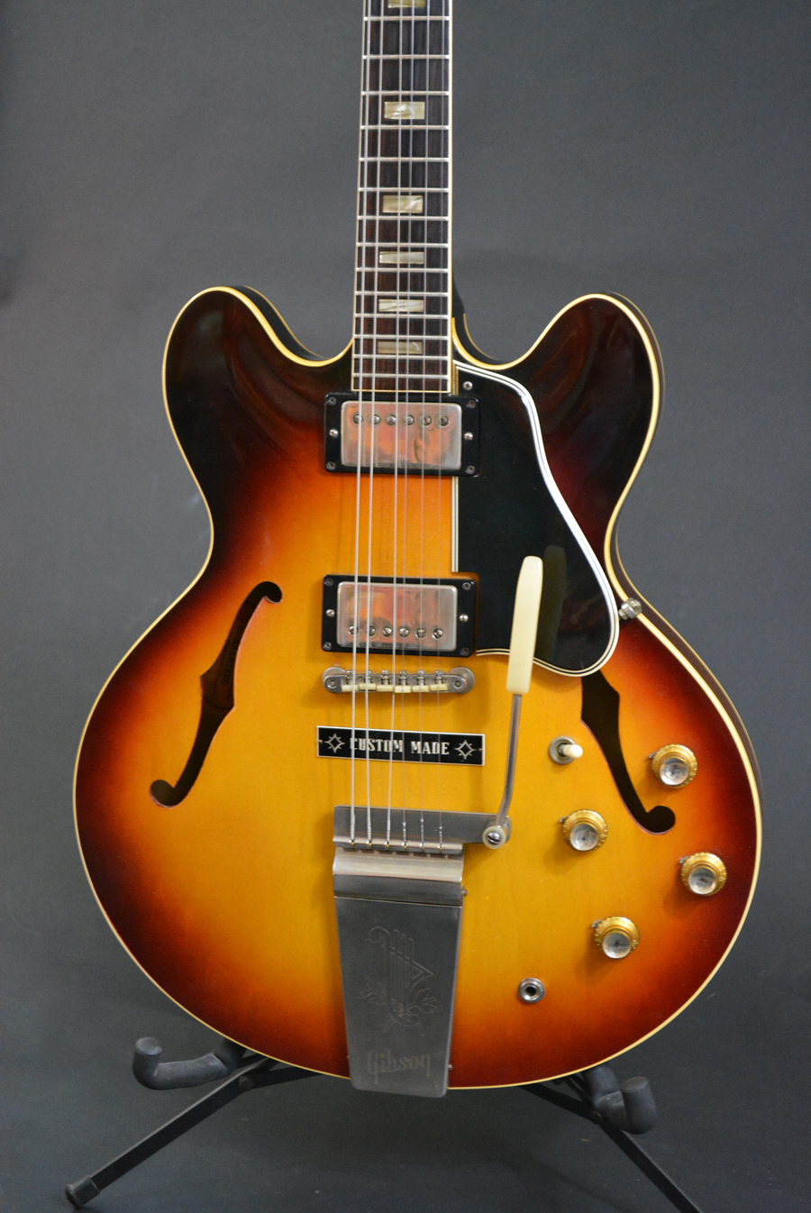 335 es gibson 1964 guitar hollow